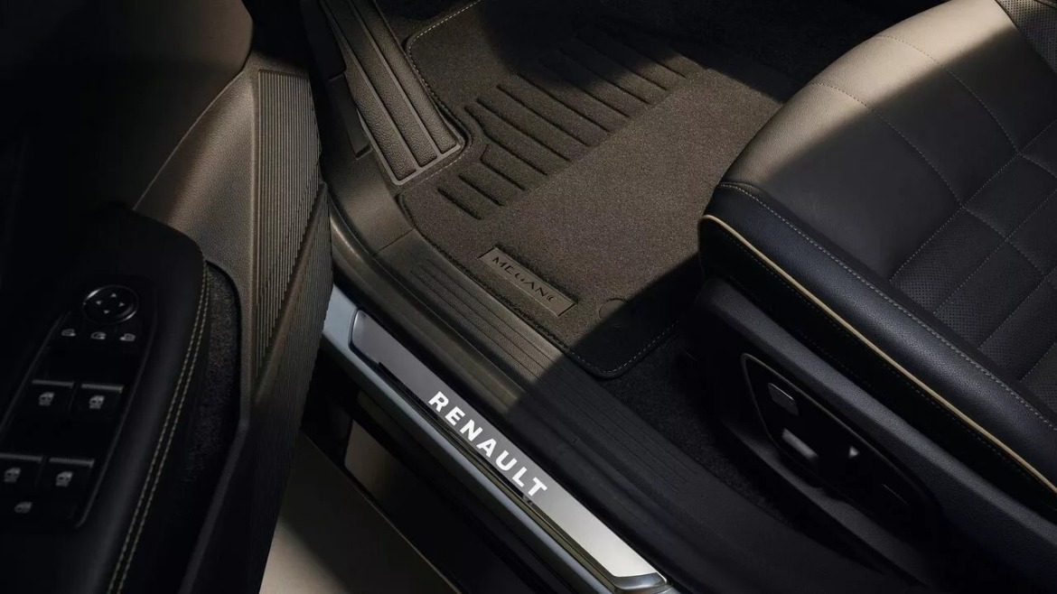 Renault Car Textile Floor Mat and Door Sills Accessory